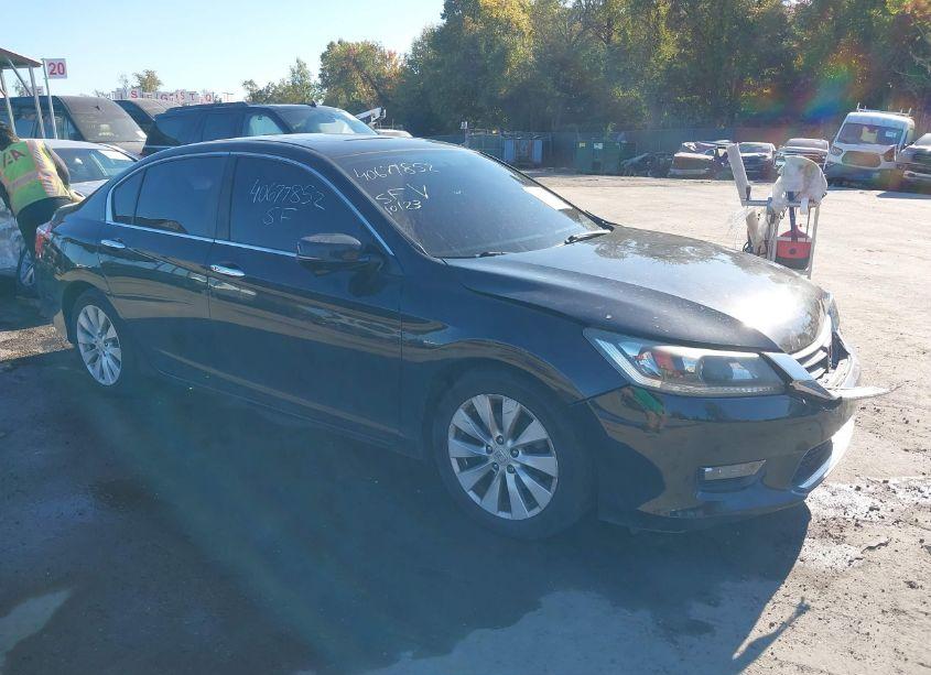2015 Honda Accord EX (VIN 1HGCR2F73FA025725) main photo