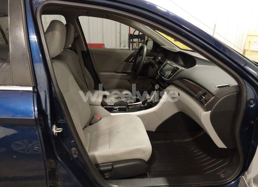 Photo 5 of 2017 Honda Accord EX (VIN 1HGCR2F73HA147455)