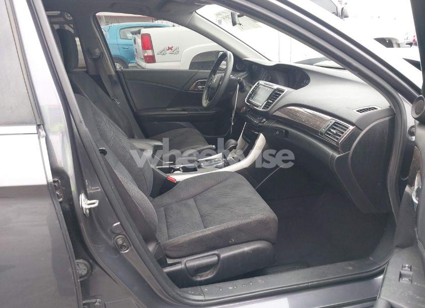 Photo 5 of 2017 Honda Accord EX (VIN 1HGCR2F73HA182450)