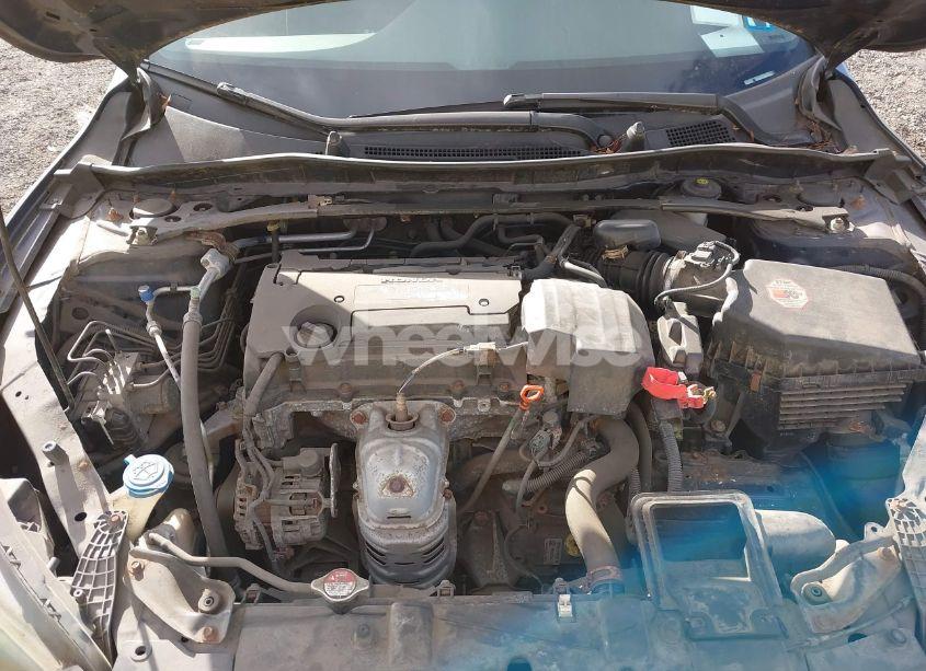 Photo 10 of 2013 Honda Accord EX (VIN 1HGCR2F74DA047214)