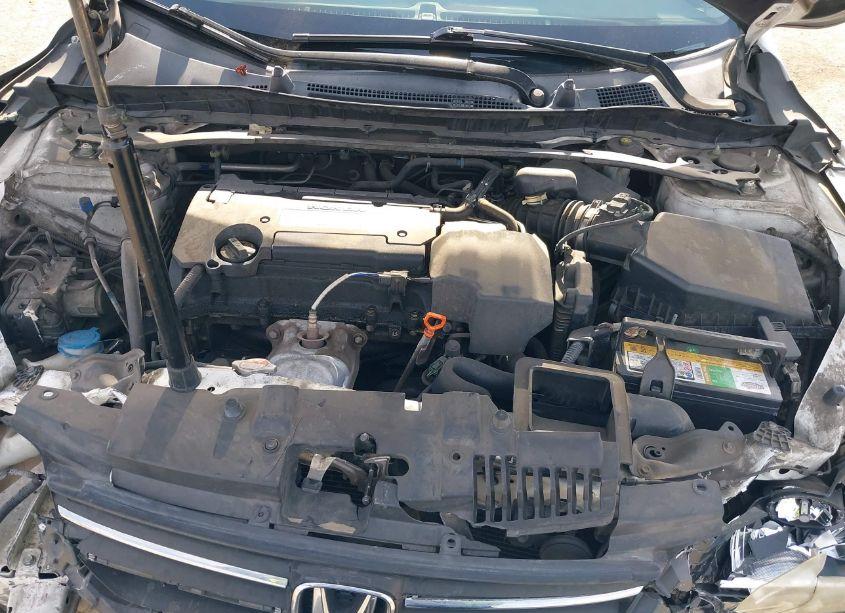 Photo 10 of 2013 Honda Accord EX (VIN 1HGCR2F74DA089544)