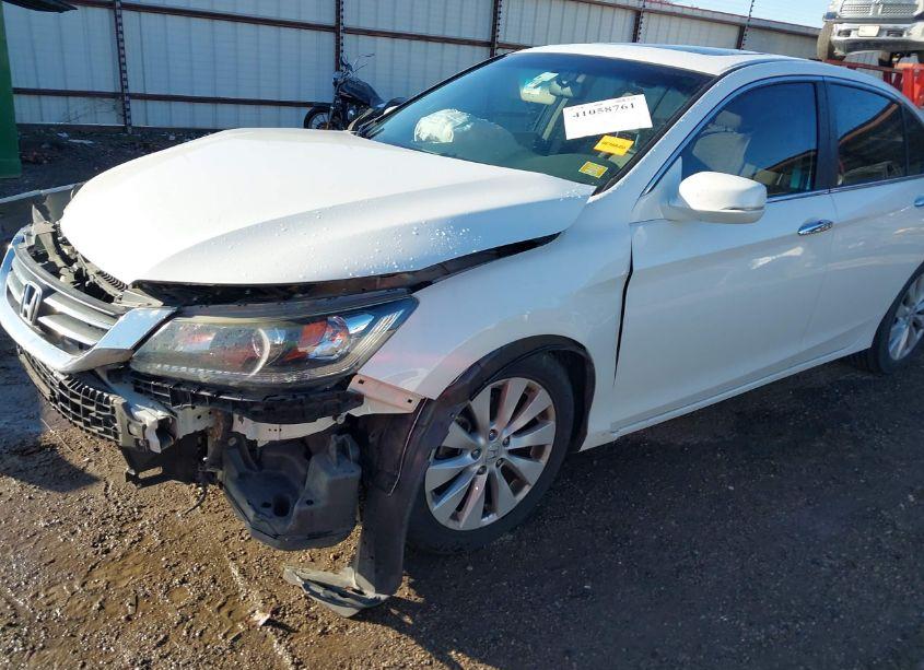 Photo 2 of 2013 Honda Accord EX (VIN 1HGCR2F74DA203798)