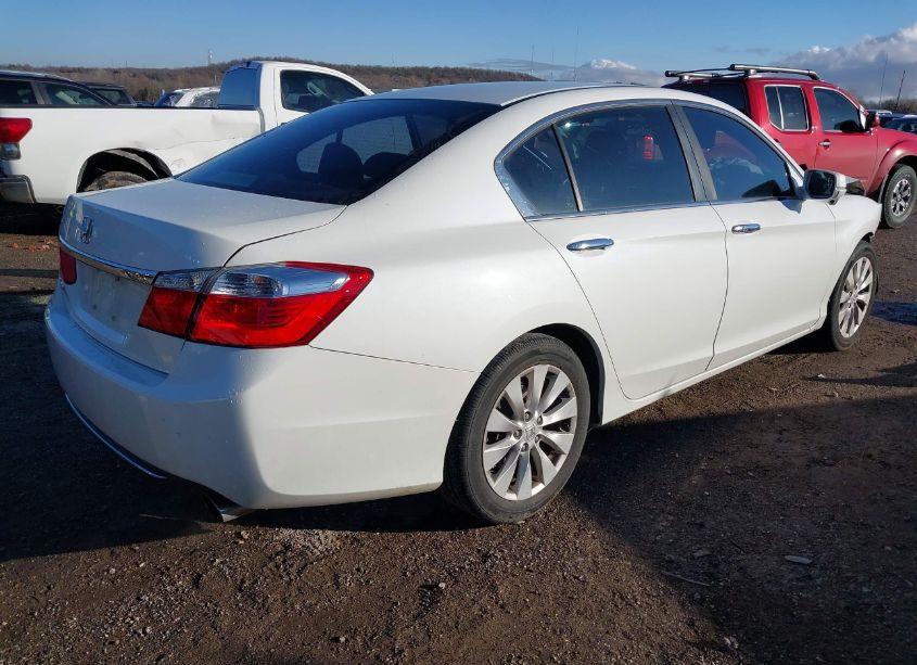 Photo 4 of 2013 Honda Accord EX (VIN 1HGCR2F74DA203798)