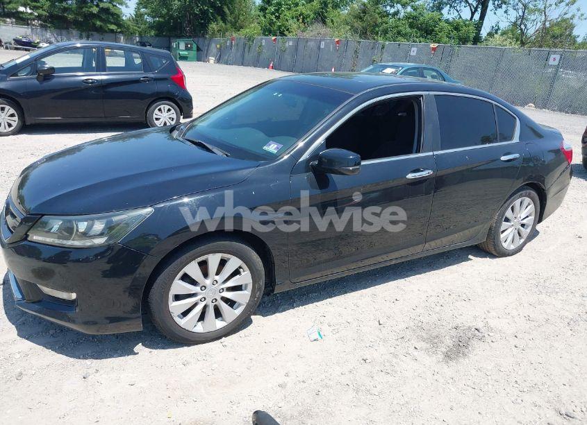 Photo 2 of 2013 Honda Accord EX (VIN 1HGCR2F74DA259692)