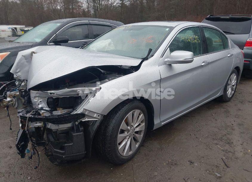 Photo 2 of 2015 Honda Accord EX (VIN 1HGCR2F74FA030299)