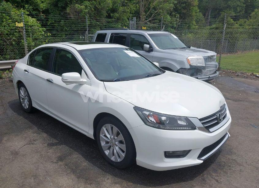 2015 Honda Accord EX (VIN 1HGCR2F74FA054750) main photo