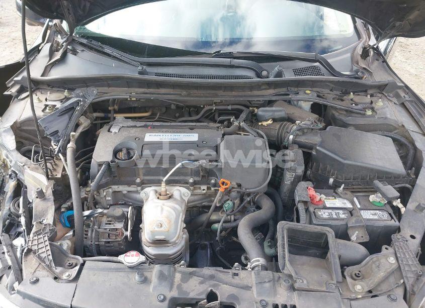 Photo 10 of 2015 Honda Accord EX (VIN 1HGCR2F74FA084136)