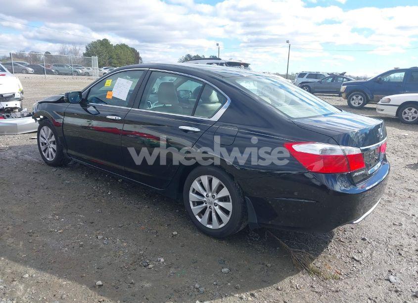 Photo 3 of 2015 Honda Accord EX (VIN 1HGCR2F74FA084136)