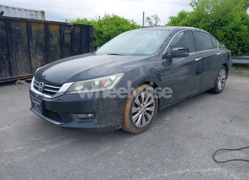 Photo 2 of 2015 Honda Accord EX (VIN 1HGCR2F74FA098828)