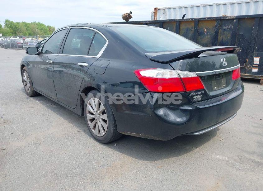 Photo 3 of 2015 Honda Accord EX (VIN 1HGCR2F74FA098828)