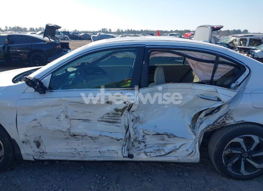 Photo 6 of 2016 Honda Accord EX (VIN 1HGCR2F74GA154932)