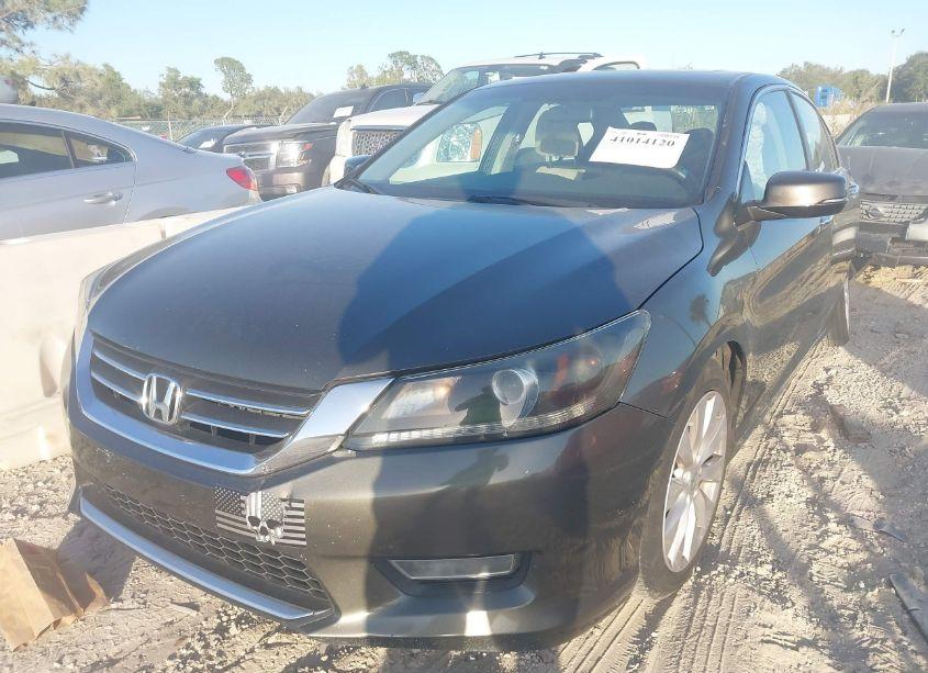 Photo 2 of 2013 Honda Accord EX (VIN 1HGCR2F75DA084434)