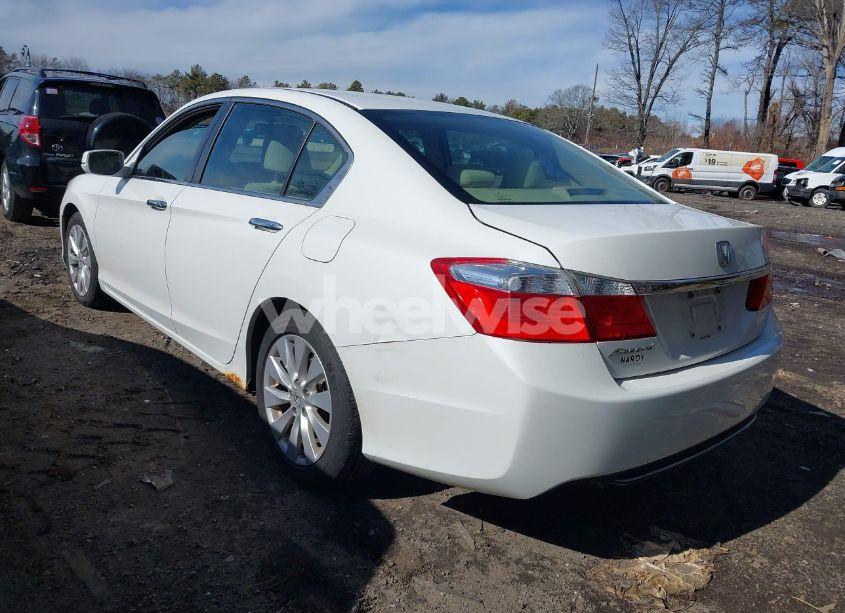 Photo 3 of 2014 Honda Accord EX (VIN 1HGCR2F75EA024185)