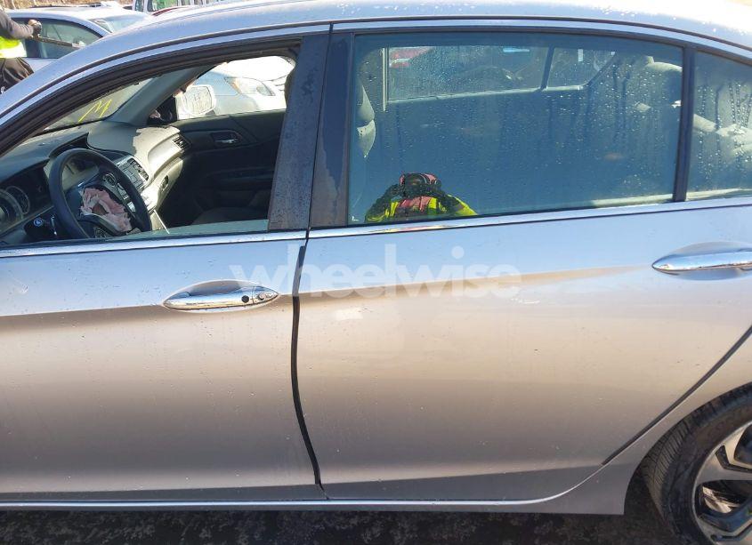 Photo 14 of 2014 Honda Accord EX (VIN 1HGCR2F75EA123637)