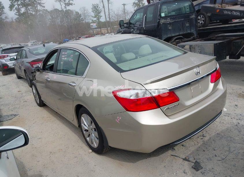 Photo 3 of 2014 Honda Accord EX (VIN 1HGCR2F75EA245270)