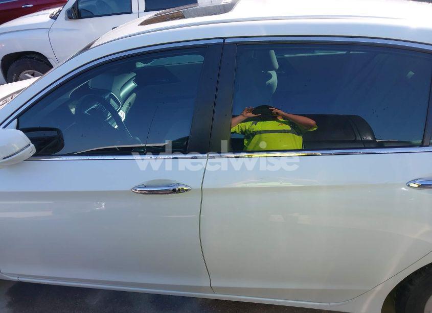 Photo 14 of 2014 Honda Accord EX (VIN 1HGCR2F75EA285316)