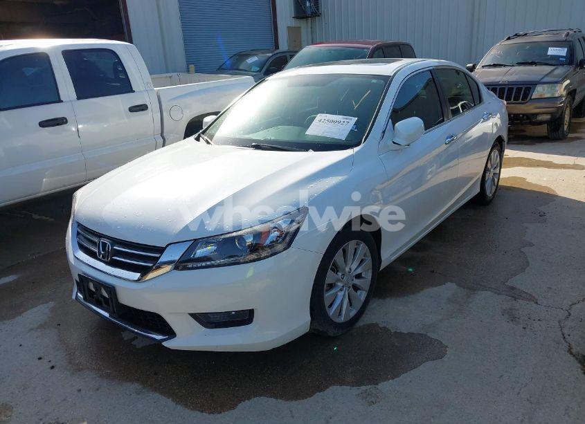 Photo 2 of 2014 Honda Accord EX (VIN 1HGCR2F75EA285316)