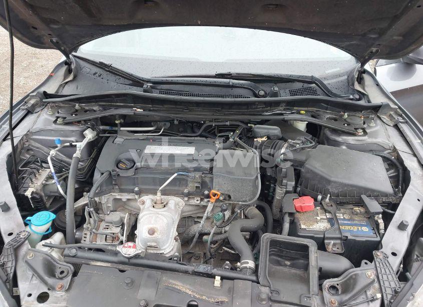 Photo 10 of 2015 Honda Accord EX (VIN 1HGCR2F75FA022227)
