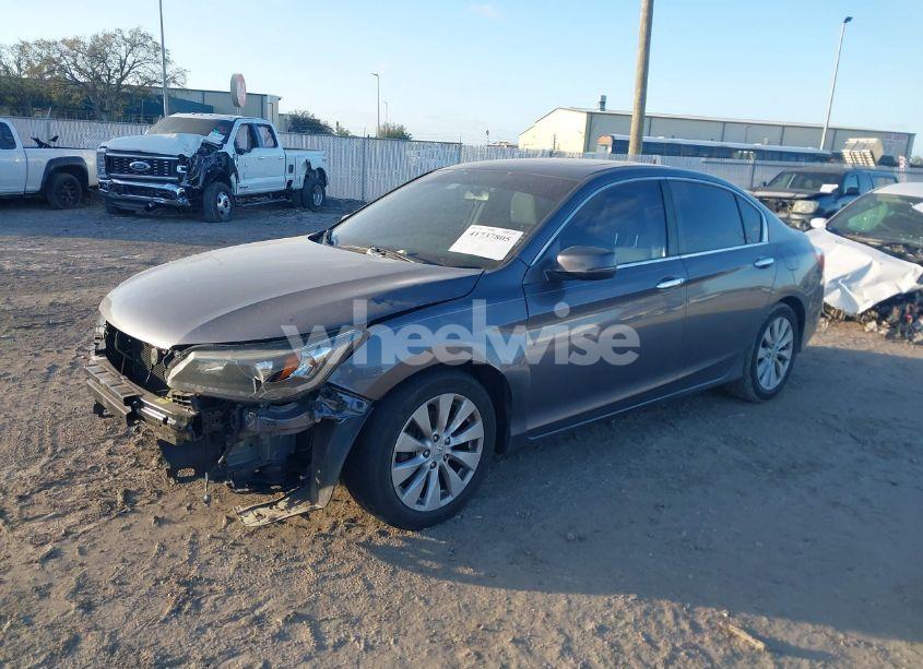 Photo 2 of 2015 Honda Accord EX (VIN 1HGCR2F75FA197514)