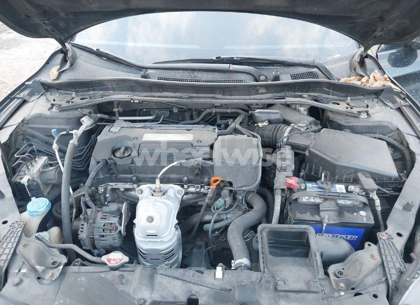 Photo 10 of 2015 Honda Accord EX (VIN 1HGCR2F75FA204896)