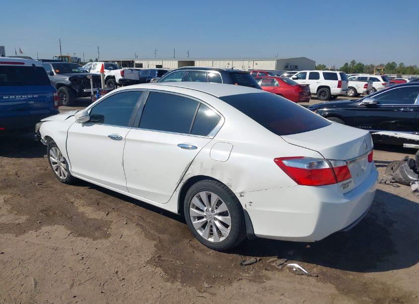 Photo 3 of 2015 Honda Accord EX (VIN 1HGCR2F75FA220872)