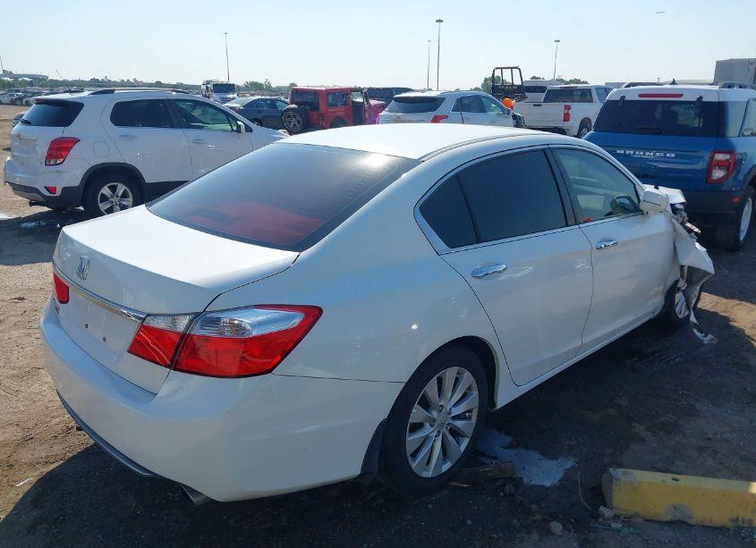 Photo 4 of 2015 Honda Accord EX (VIN 1HGCR2F75FA220872)