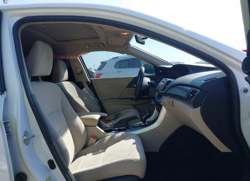 Photo 5 of 2015 Honda Accord EX (VIN 1HGCR2F75FA220872)