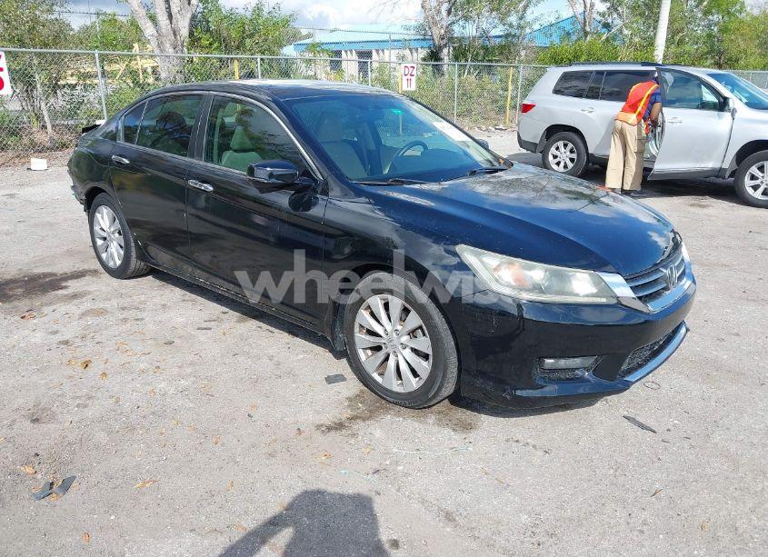 2015 Honda Accord EX (VIN 1HGCR2F75FA238255) main photo