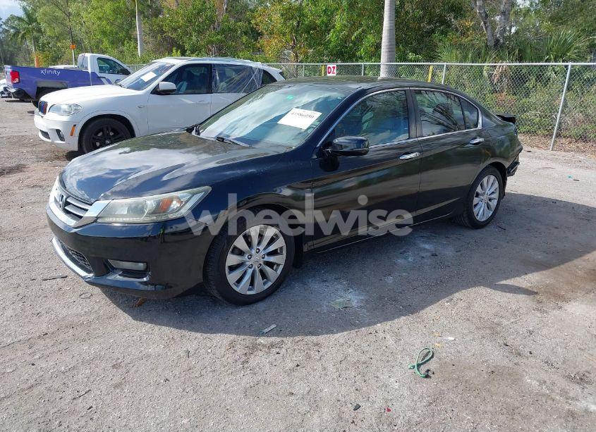 Photo 2 of 2015 Honda Accord EX (VIN 1HGCR2F75FA238255)