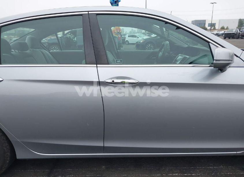 Photo 13 of 2016 Honda Accord EX (VIN 1HGCR2F75GA220131)