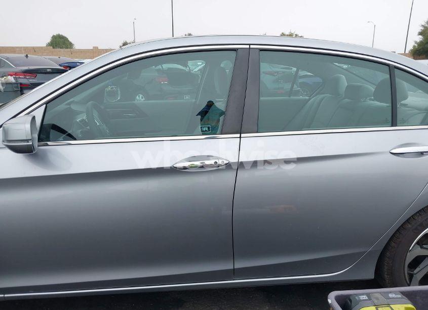 Photo 14 of 2016 Honda Accord EX (VIN 1HGCR2F75GA220131)