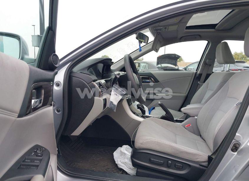 Photo 5 of 2016 Honda Accord EX (VIN 1HGCR2F75GA220131)