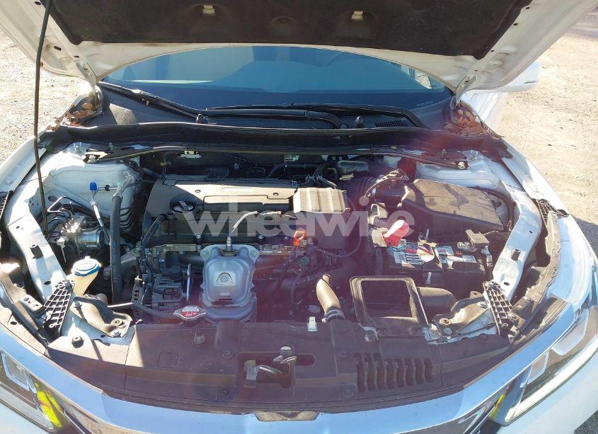 Photo 10 of 2017 Honda Accord EX (VIN 1HGCR2F75HA130334)