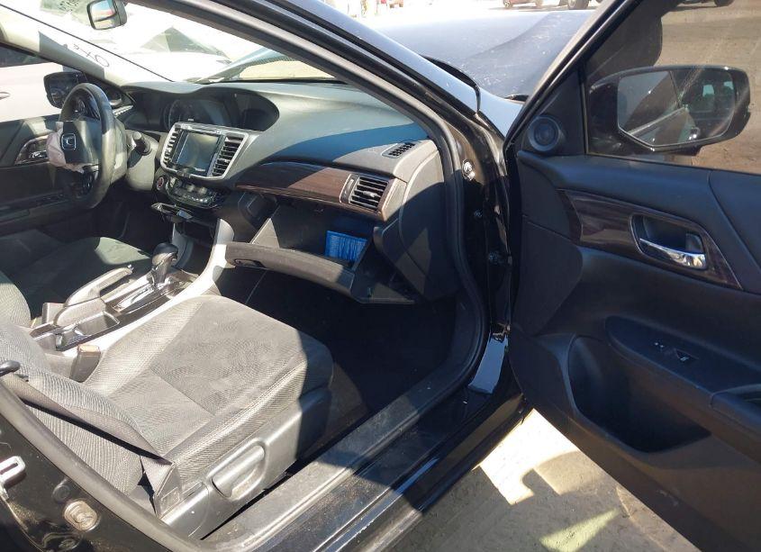 Photo 5 of 2017 Honda Accord EX (VIN 1HGCR2F75HA276264)