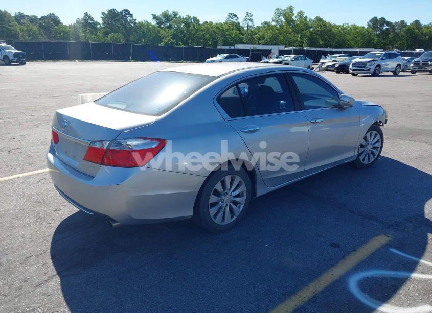 Photo 4 of 2013 Honda Accord EX (VIN 1HGCR2F76DA023187)