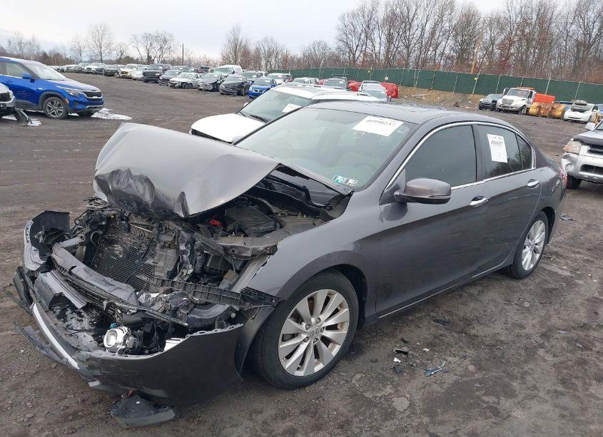 Photo 2 of 2015 Honda Accord EX (VIN 1HGCR2F76FA002892)