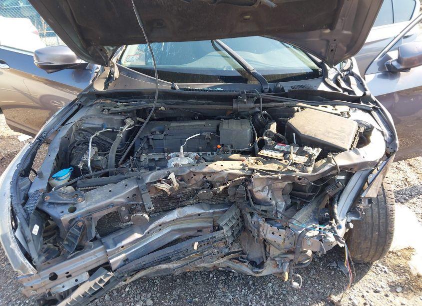 Photo 10 of 2015 Honda Accord EX (VIN 1HGCR2F76FA155840)