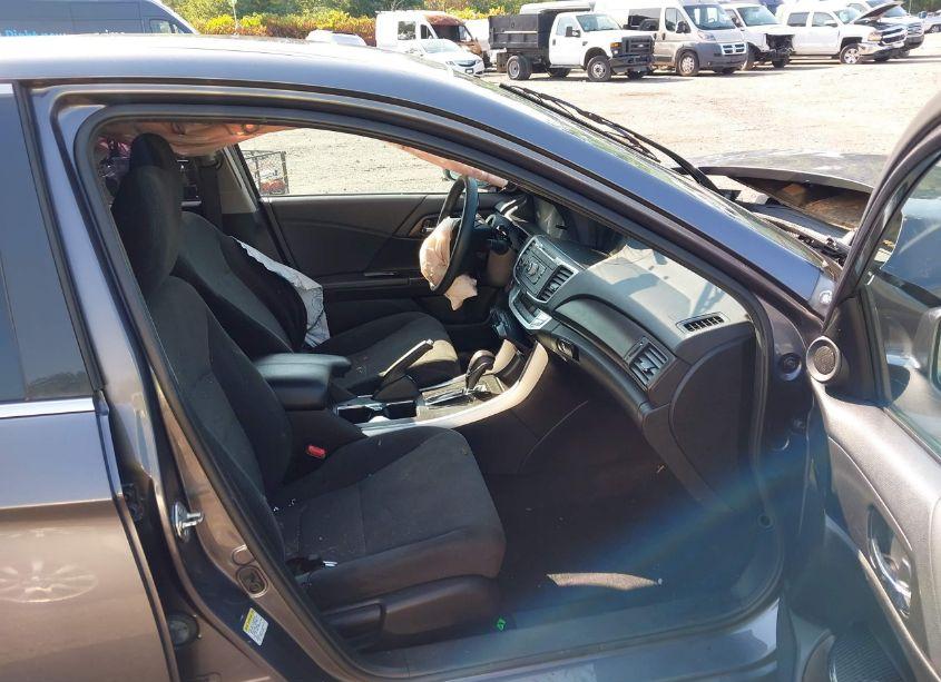 Photo 5 of 2015 Honda Accord EX (VIN 1HGCR2F76FA155840)