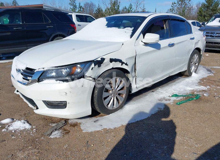 Photo 2 of 2015 Honda Accord EX (VIN 1HGCR2F76FA165185)
