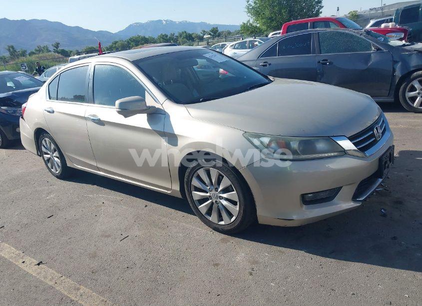 2015 Honda Accord EX (VIN 1HGCR2F76FA245845) main photo
