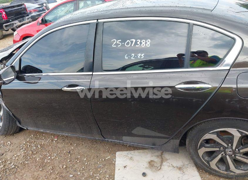 Photo 15 of 2016 Honda Accord EX (VIN 1HGCR2F76GA147691)