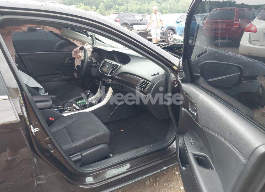 Photo 5 of 2016 Honda Accord EX (VIN 1HGCR2F76GA147691)