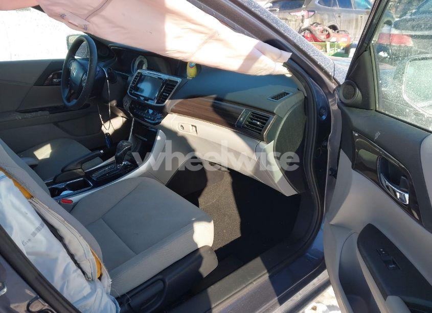 Photo 5 of 2017 Honda Accord EX (VIN 1HGCR2F76HA120783)