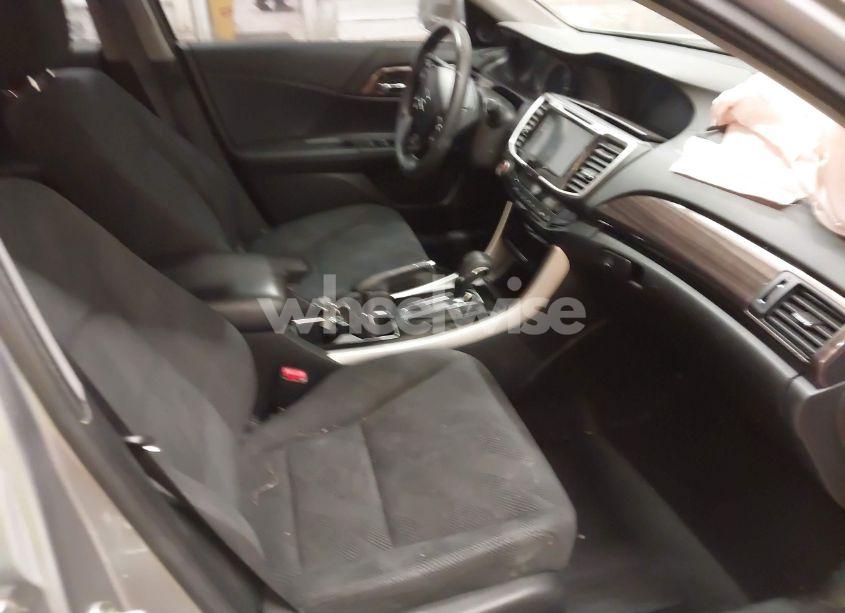 Photo 5 of 2017 Honda Accord EX (VIN 1HGCR2F76HA142881)