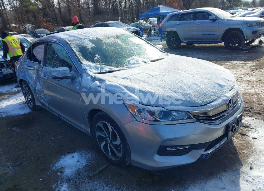 2017 Honda Accord EX (VIN 1HGCR2F76HA295180) main photo