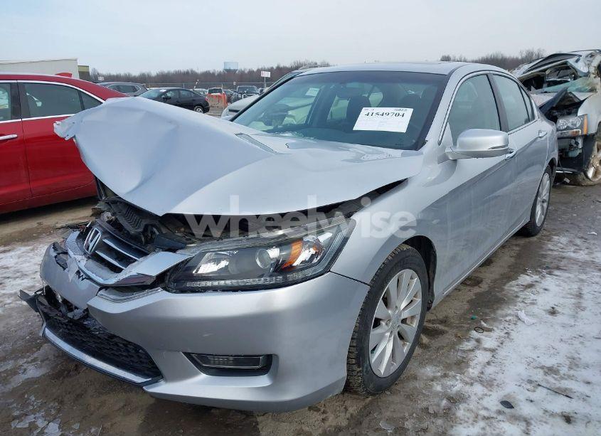 Photo 2 of 2013 Honda Accord EX (VIN 1HGCR2F77DA013753)