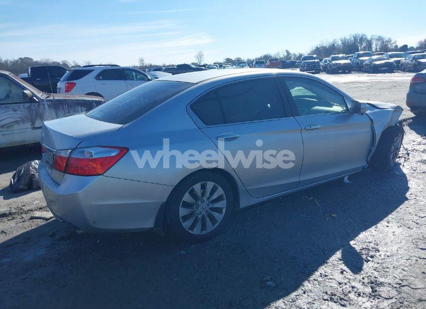 Photo 4 of 2013 Honda Accord EX (VIN 1HGCR2F77DA087402)