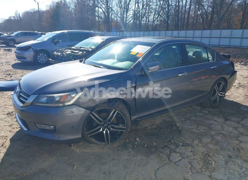 Photo 2 of 2013 Honda Accord EX (VIN 1HGCR2F77DA142138)