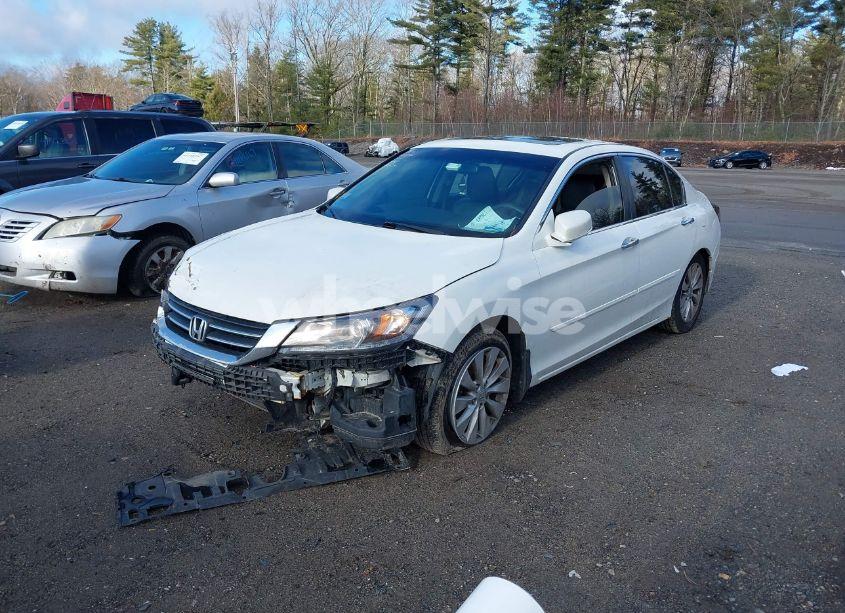 Photo 2 of 2013 Honda Accord EX (VIN 1HGCR2F77DA191601)