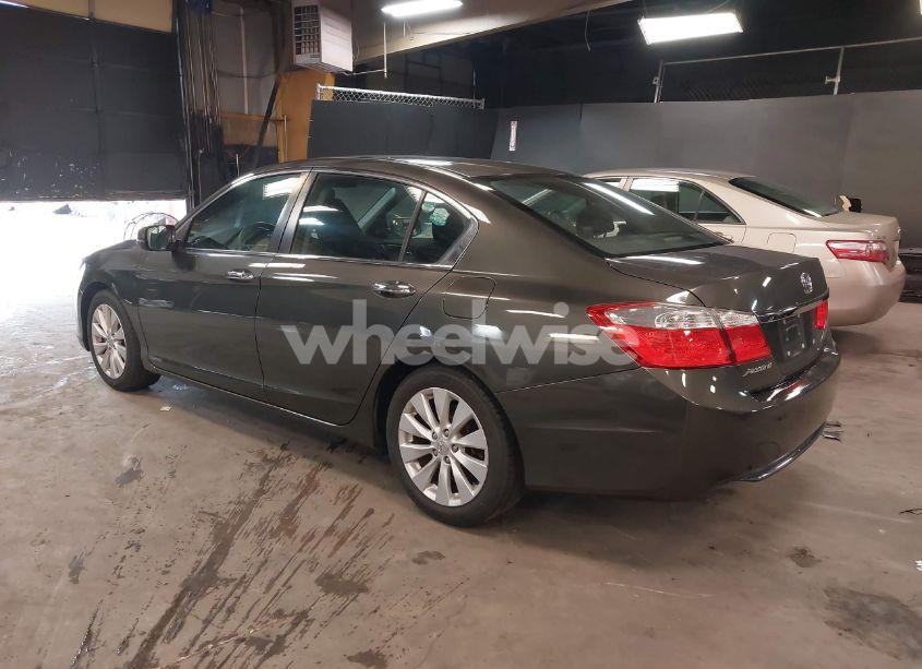 Photo 3 of 2013 Honda Accord EX (VIN 1HGCR2F77DA255037)